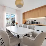 Senka - Four Bedroom * Rogotin