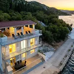 Senka - Four Bedroom * Rogotin
