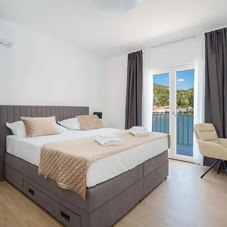 Senka - Four Bedroom Villa *