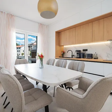 Senka - Four Bedroom * Rogotin