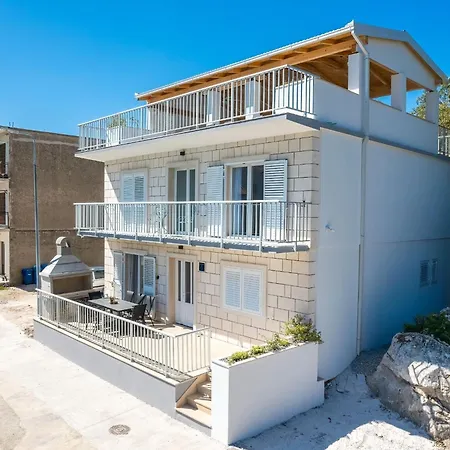 Senka - Four Bedroom * Rogotin