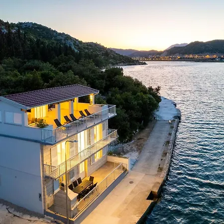 Senka - Four Bedroom * Rogotin