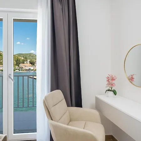 Senka - Four Bedroom * Rogotin